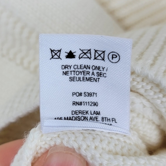 Derek Lam White V-Neck Sweater; M; 100% wool - Picture 9 of 13